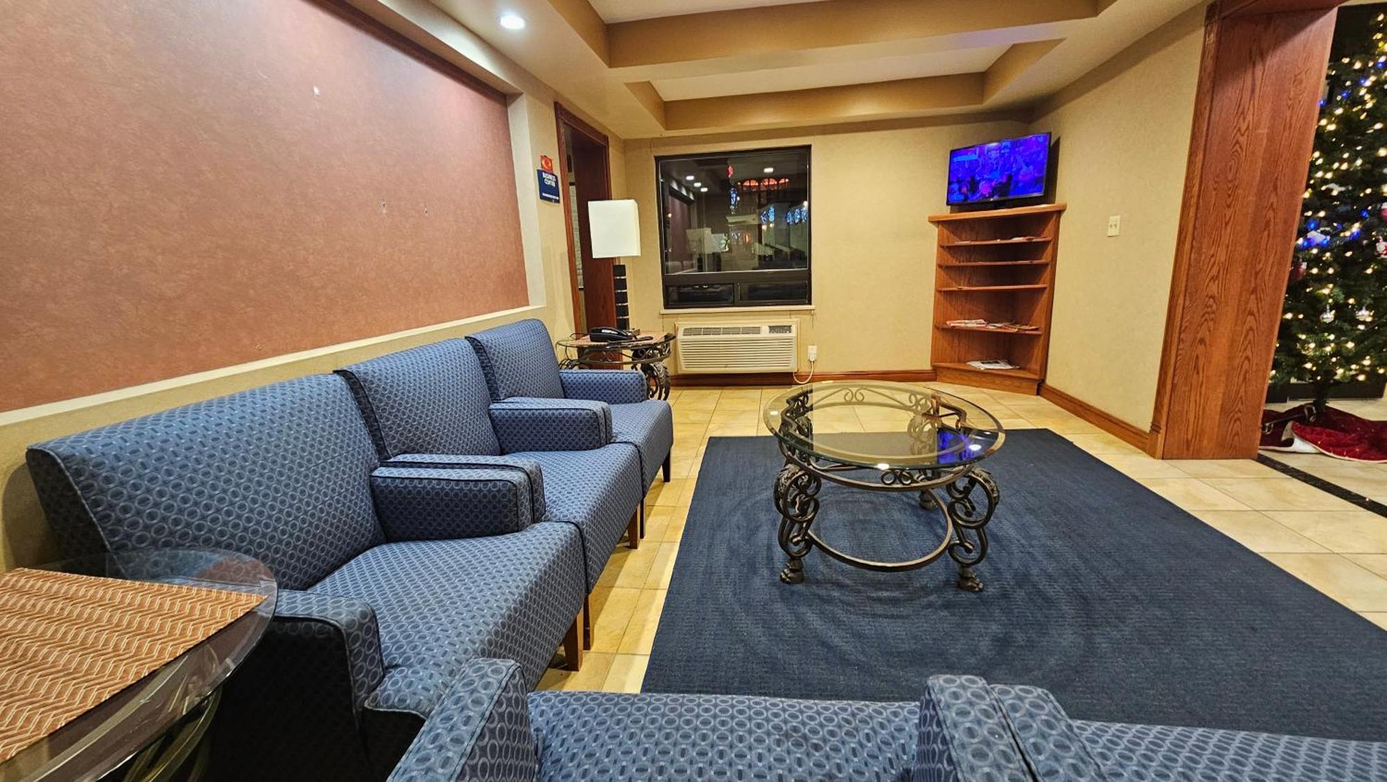 Econo Lodge Woodbridge Iselin Bagian luar foto