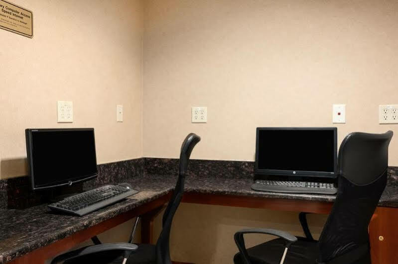 Econo Lodge Woodbridge Iselin Bagian luar foto
